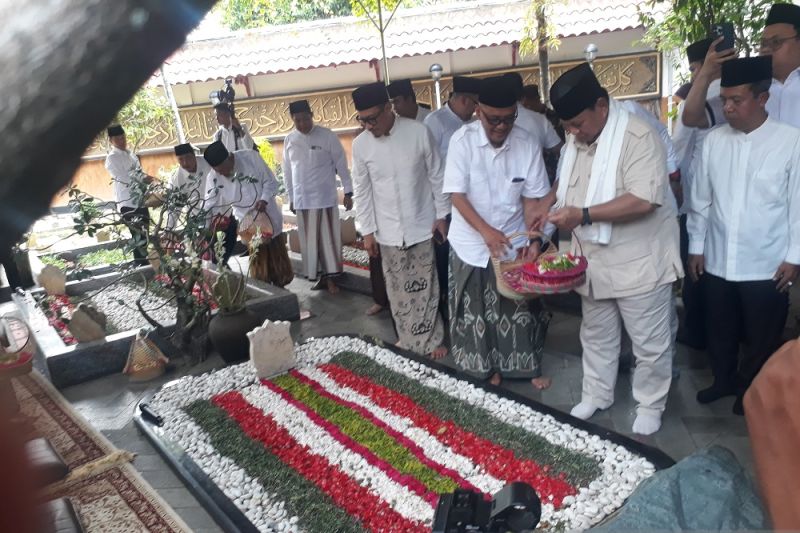 Prabowo kunjungi Pesantren Tebuireng Jombang