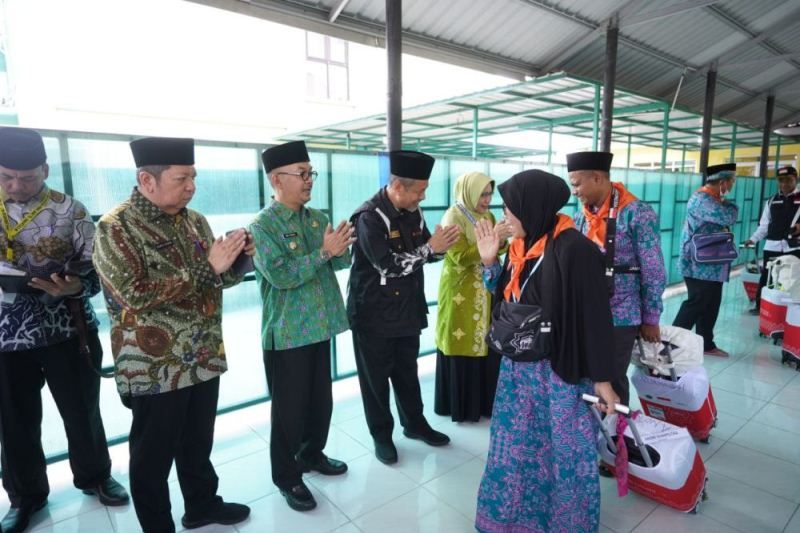 374 calon haji kloter II Riau berangkat ke Arab Saudi