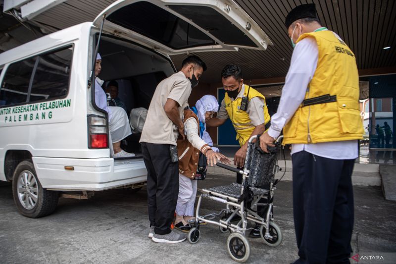 Pemberangkatan kloter pertama JCH embarkasi Palembang