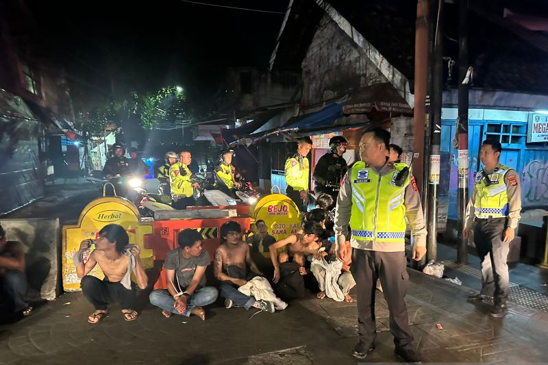 Polresta Bogor gagalkan aksi tawuran puluhan pemuda bersenjata tajam di Gang Aut