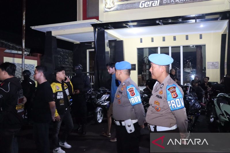 Polisi dan Denpom Sukabumi menindak sejumlah pengendara motor gunakan knalpot bising