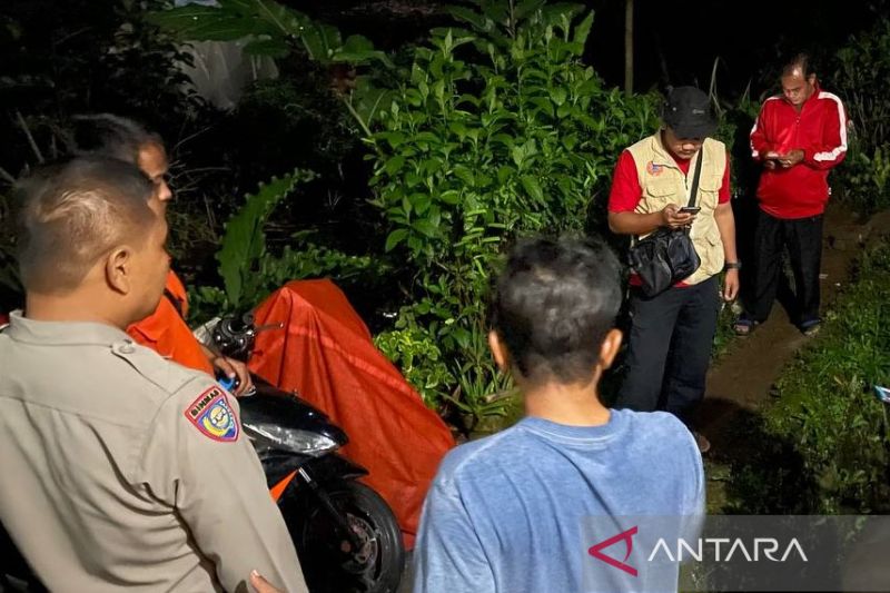 Tim SAR Cianjur cari balita terbawa arus sungai