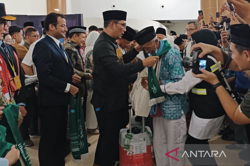 Ridwan Kamil: Penerbangan haji perdana di BIJB jadi sejarah untuk Jawa Barat
