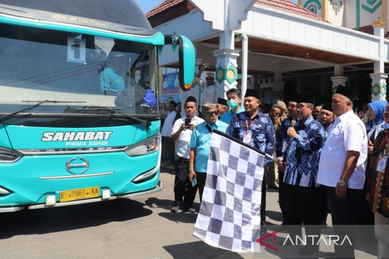 Bupati Cirebon: Calon haji agar ikuti arahan pendamping saat di Tanah Suci