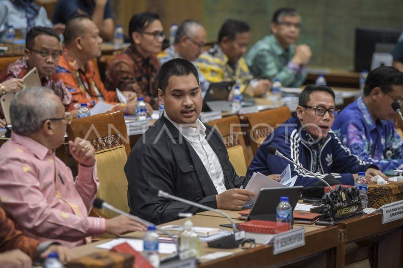 Rapat kerja Kemenpora dengan Komisi X DPR