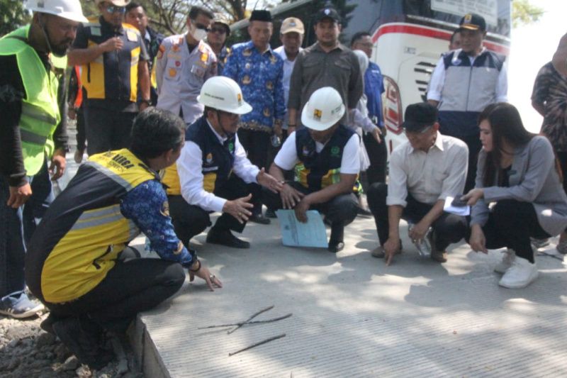Kabupaten Cirebon mulai perbaiki 31 ruas jalan rusak