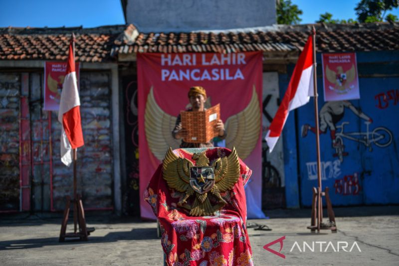 Upacara peringatan Hari Lahir Pancasila di Bandung