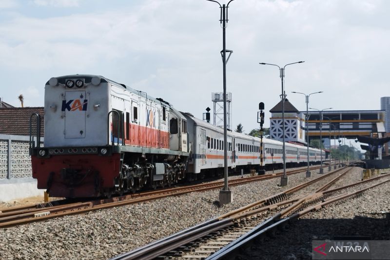 KAI Daop 2 Bandung catat jumlah penumpang kereta meningkat  45 persen di libur Waisak