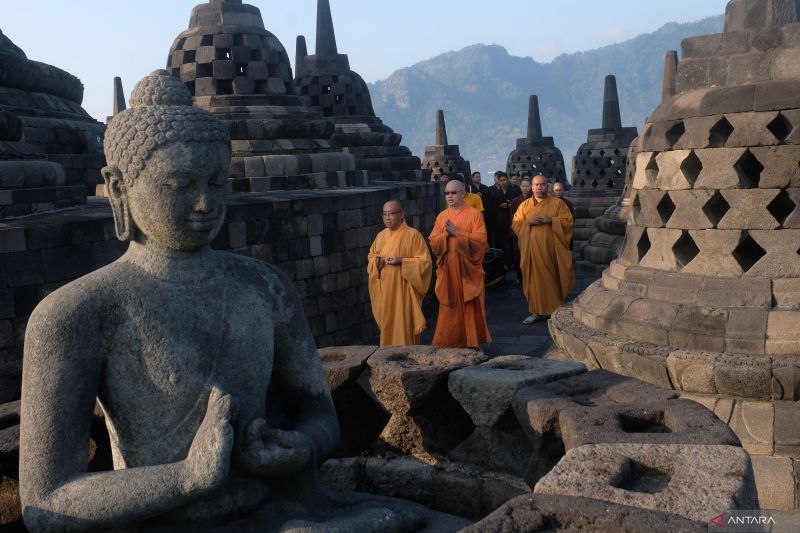 Borobudur could become major religious tourism destination: Minister - Vimarsana News