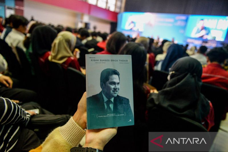 Bedah Buku (bukan) Kisah Sukses Erick Thohir - ANTARA News Jawa Barat