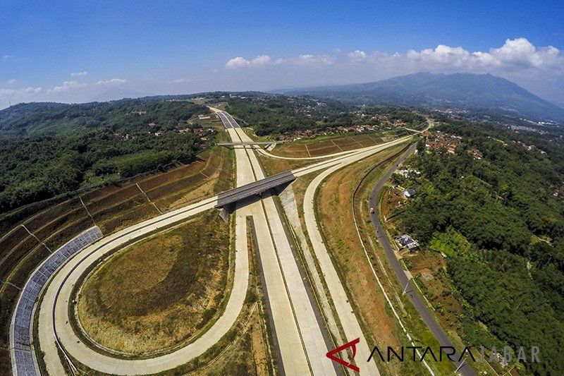 PT Brantas Abipraya mempercepat penyelesaian pembangunan Jalan Tol Cisumdawu