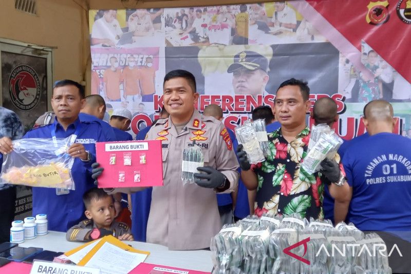 Polres Sukabumi menyita puluhan ribu butir obat keras ilegal