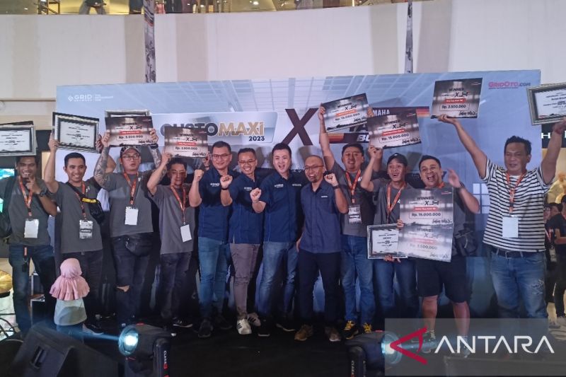 Para pemenang kompetisi CustoMAXI & Yard Built Yamaha