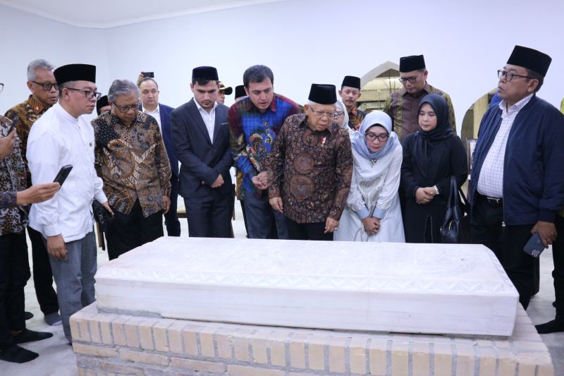 Wapres Ma'ruf Amin ziarahi makam Imam Bukhari dan Imam Al Maturidi di Samarkand