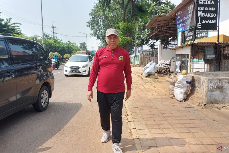 Spektrum - Misi lansia penyintas stroke berjalan kaki taklukan Yogyakarta-Bandung