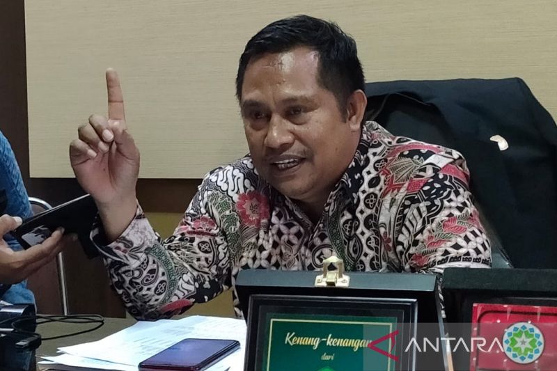 KPU Garut temukan bacaleg bergelar akademik tidak disertai ijazah