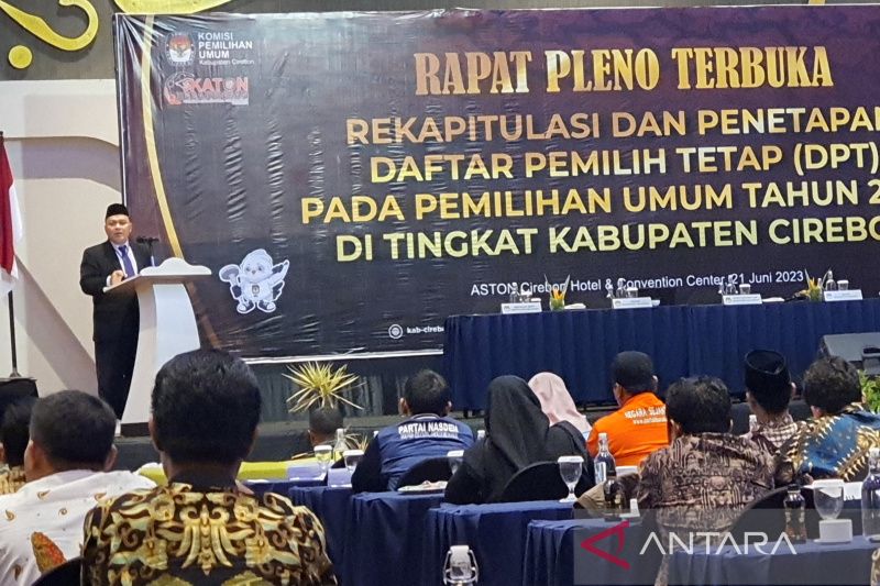 Daftar pemilih tetap Kabupaten Cirebon untuk Pemilu 2024 ditetapkan 1,7 juta