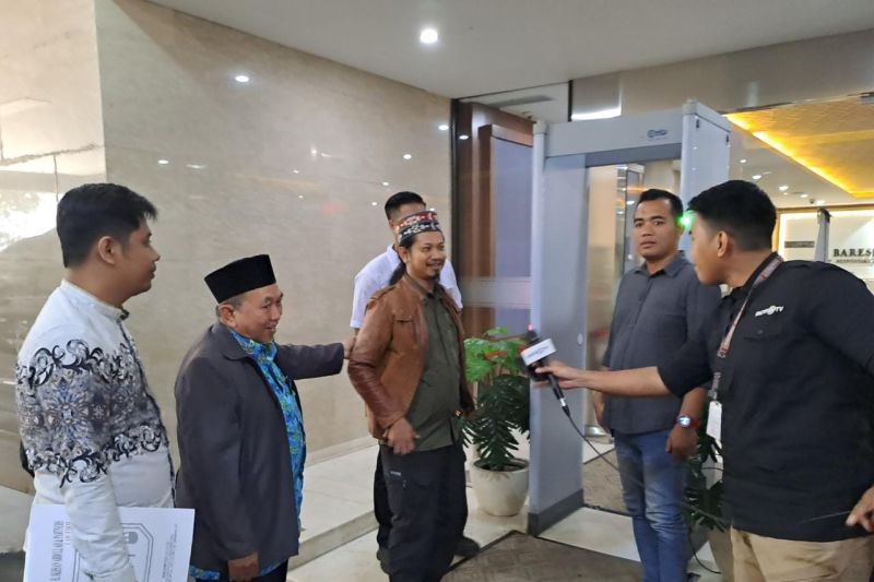 Pendiri NII Crisis Center melaporkan pengasuh Pesantren Al-Zaytun ke Bareskrim