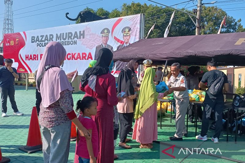 Polresta Cirebon gelar bazar murah