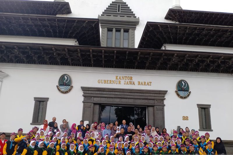 Sebanyak 141 personel PMR Kontingen PMI Jawa Barat diberangkatkan ke Lampung