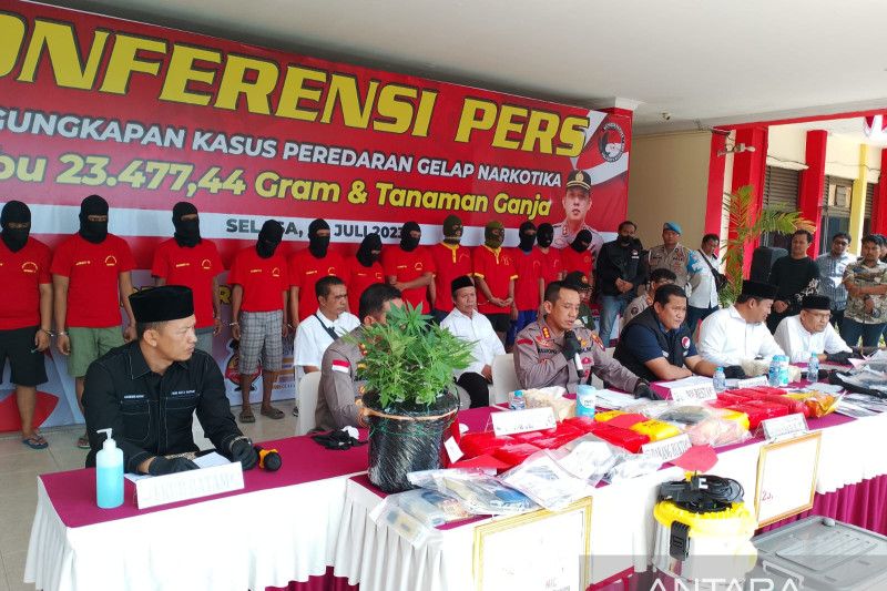 Polresta Barelang Ungkap 12 Pengedar Sabu Jaringan Internasional