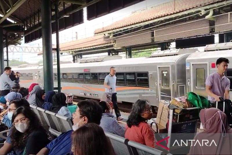 Kereta Siliwangi catat penumpang meningkat tajam saat libur panjang