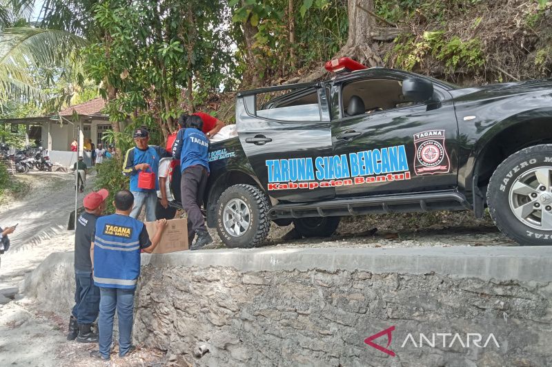 Masyarakat-Pemkab Bantul Bergotong Royong Atasi Dampak Gempa - ANTARA News