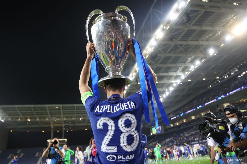 Cesar Azpilicueta resmi tinggalkan Chelsea setelah membela klub 11 tahun