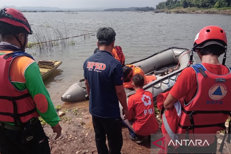 BPBD Cianjur: Tim SAR terus cari 2 warga dilaporkan hilang tenggelam