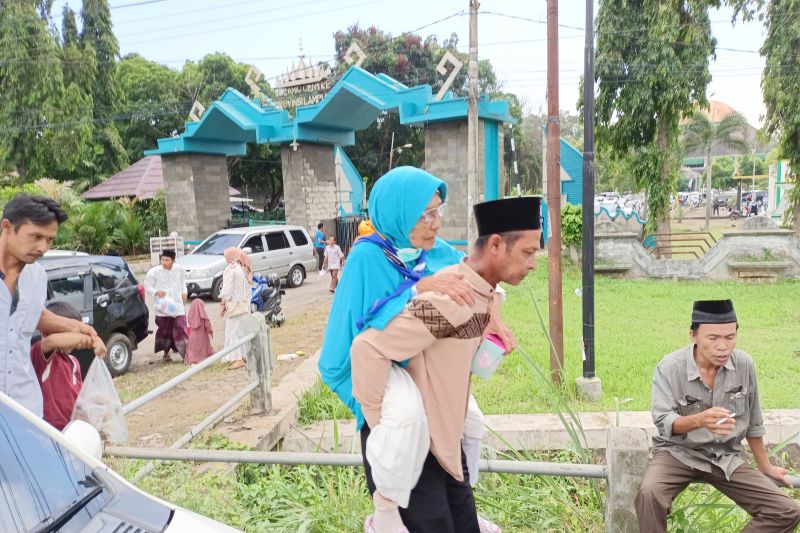 Jamaah haji Kloter 1 Kota Bandarlampung tiba