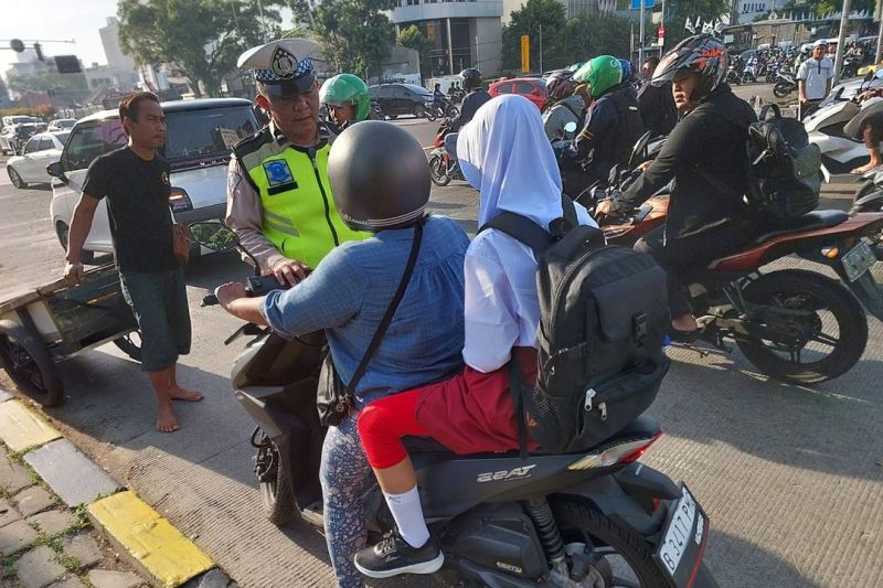 Polri tindak 15.588 kendaraan hari pertama Operasi Patuh