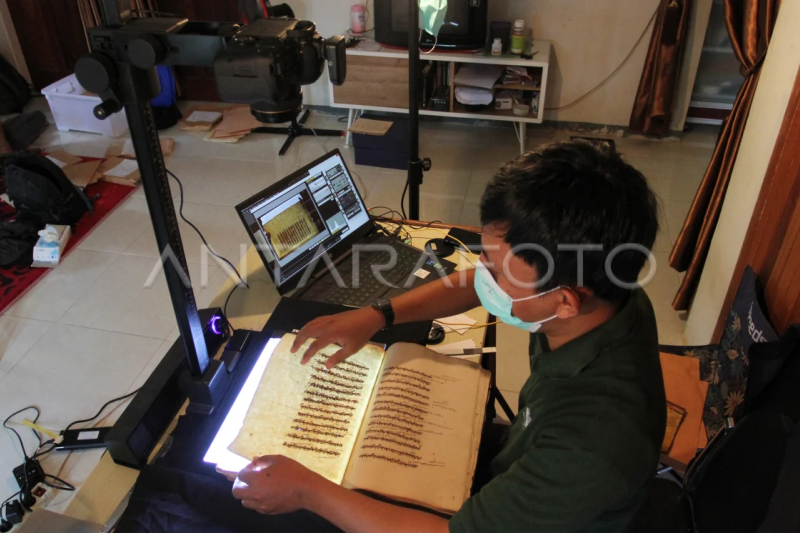 Digitalisasi naskah kuno di Padang
