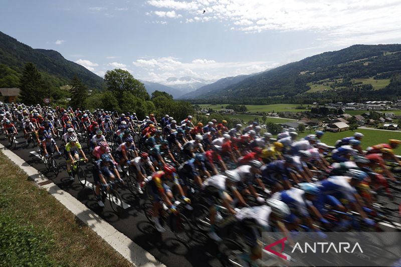 Lipowitz akhiri Tour de France 2026 akibat patah tulang selangka