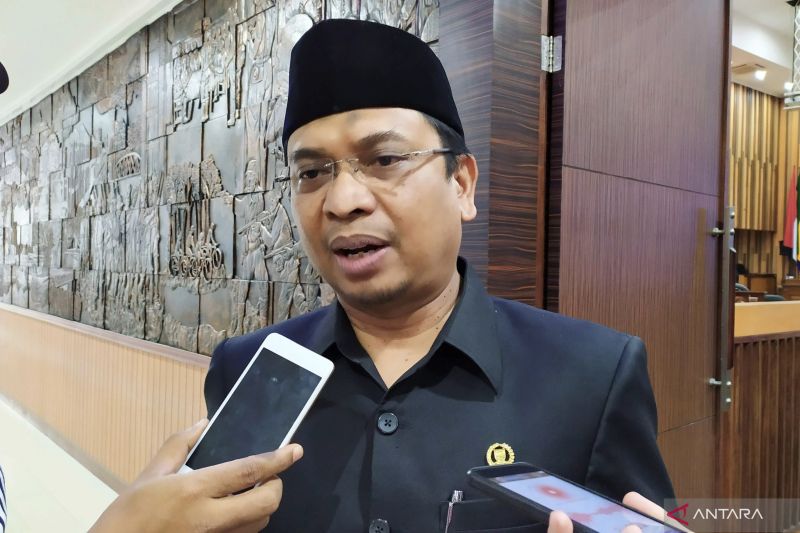 Ketua DPRD Kota Bandung bantah terima aliran uang suap proyek CCTV Dishub