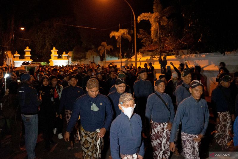 Lampah Budaya Mubeng Beteng Keraton Yogyakarta - ANTARA News