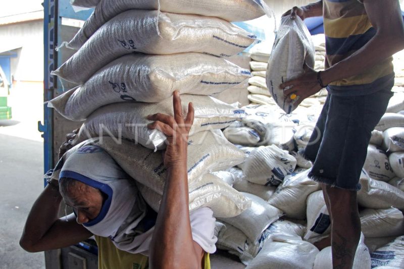 Stok beras Bulog Cirebon 56 ribu ton dipastikan aman hingga akhir tahun ini