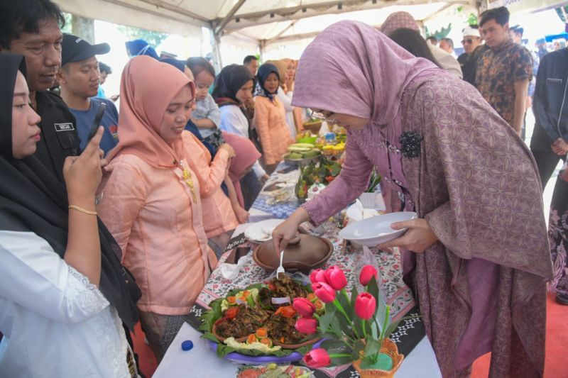 Pemkab Purwakarta kembangkan wisata kuliner daging entog di Sukasari