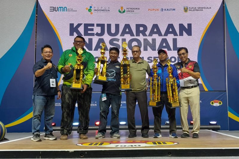 Jawa Barat raih juara umum Kejurnas Angkat Besi Senior 2023