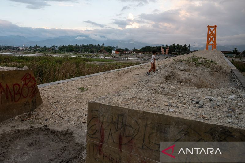 Pembangunan kembali jembatan gantung Sunju