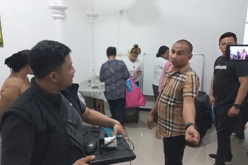 Polisi Gerebek Tempat Penampungan Calon Pekerja Migran Di Batam ...