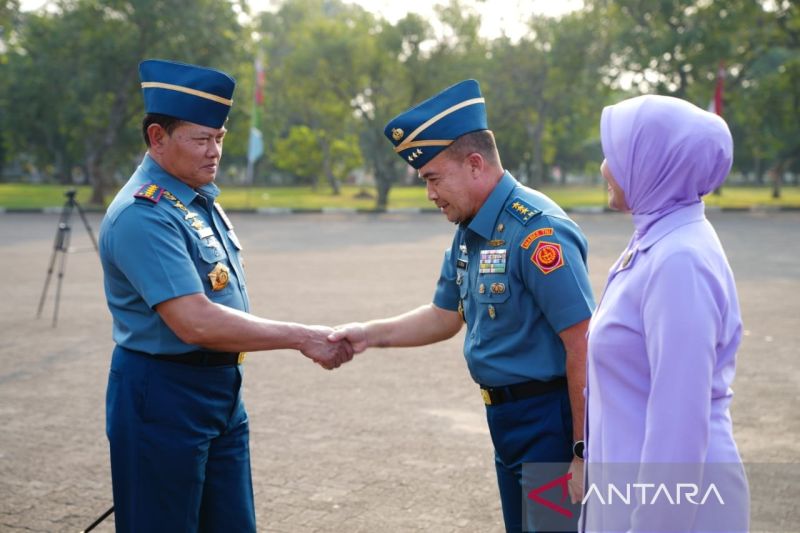 Panglima TNI menerima laporan korps kenaikan pangkat 27 perwira tinggi di Mabes