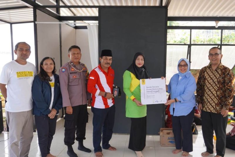 UI bangun pusat komunitas Desa Ciherang Cianjur