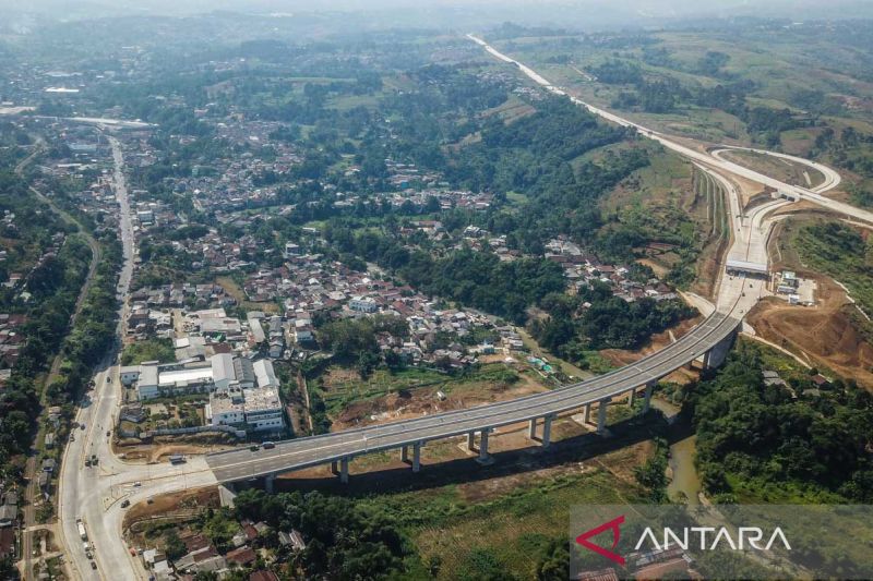 Pengoperasian Jalan Tol Bocimi Seksi II