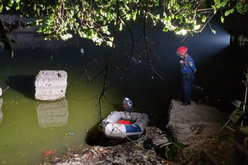 Gulkarmat Jaksel Telusuri Anak Tenggelam Di Bekas Galian Proyek Gedung ...