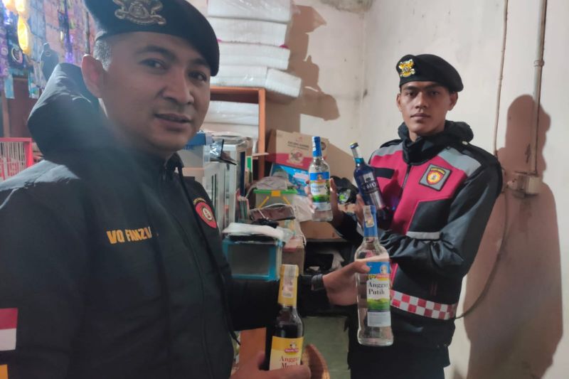 Polisi intensifkan patroli berantas minuman keras di Garut