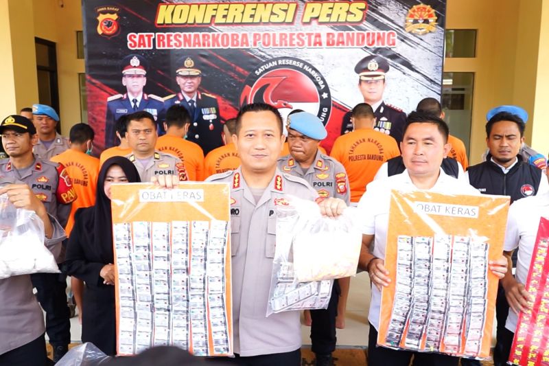 Polresta Bandung amankan puluhan ribu obat keras selama operasi sepekan