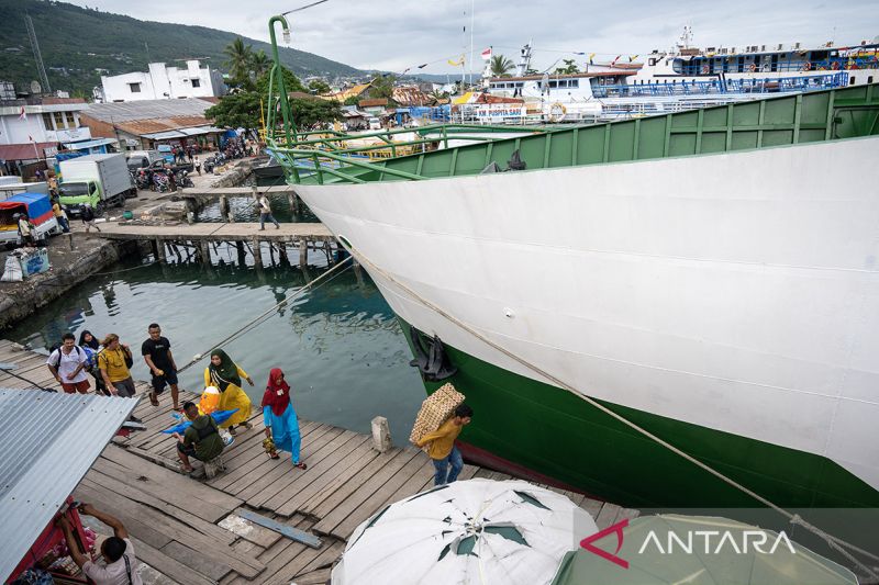 Transportasi Aantarpulau Banggai Bersaudara