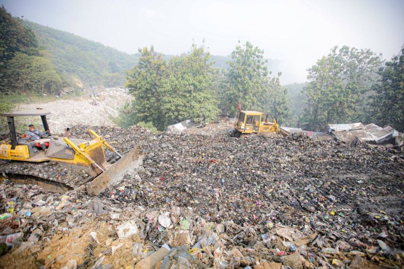 8.000 ton lebih sampah Kota Bandung belum terangkut