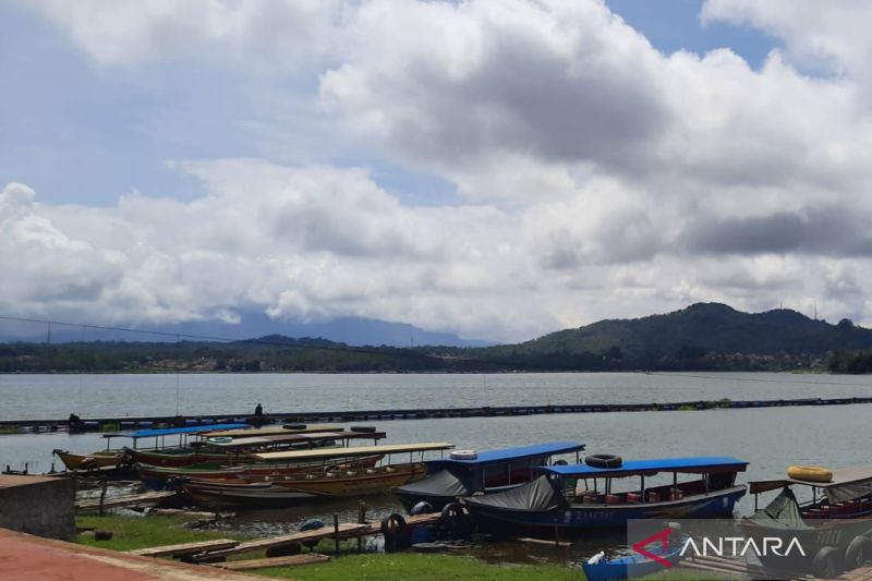 Produksi ikan Waduk Darma Kuningan mampu suplai pasar luar daerah