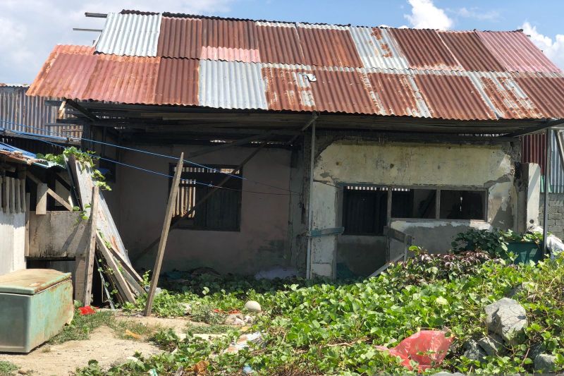 warga yang tetap bertahan di wilayah bekas bencana 2018 di Kelurahan Lere, Kota Palu